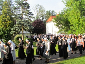 Drugi dan proslave u Beču – posjet mjestima vezanima uz život i smrt utemeljiteljice Majke Franziske