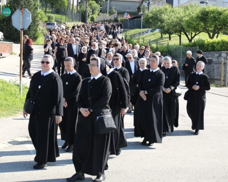 Oproštajno slovo s. Nevenke Jurak, provincijalne glavarice, prigodom smrti preč. Izidora Fereka Oproštajno slovo s. Nevenke Jurak, provincijalne glavarice, prigodom smrti preč. Izidora Fereka