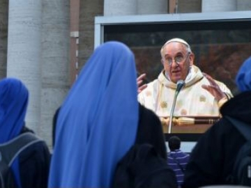 Apostolsko pismo Svetog Oca Franje svim posvećenim osobama u prigodi Godine posvećenog života Apostolsko pismo Svetog Oca Franje svim posvećenim osobama u prigodi Godine posvećenog života