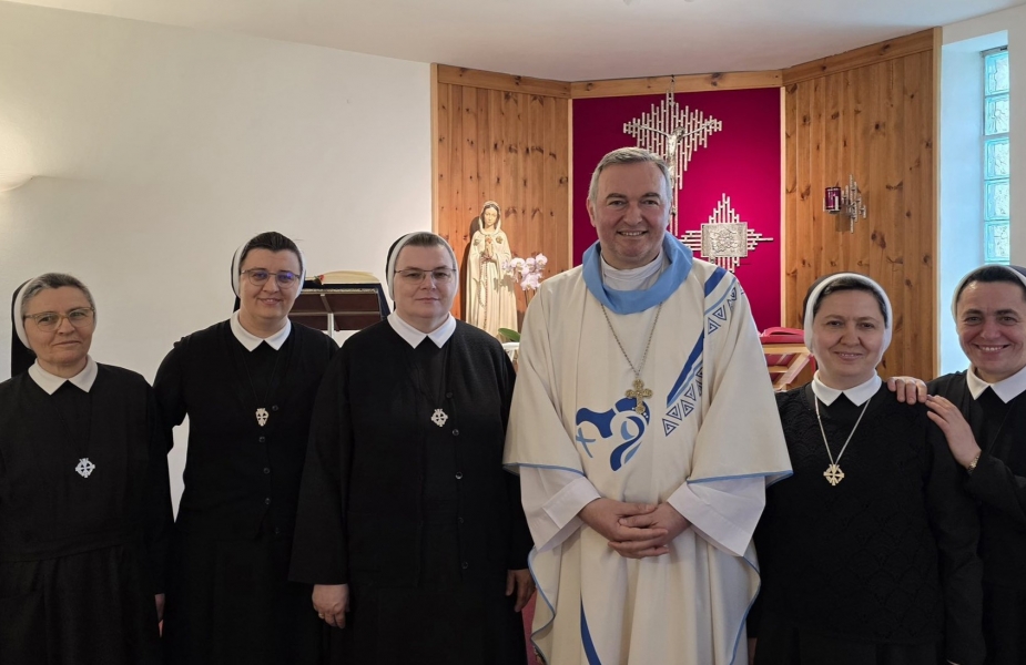 Provincijalna glavarica s. Nevenka Jurak u posjetu mons. Arjanu Dodaju, tiransko-dračkom nadbiskupu