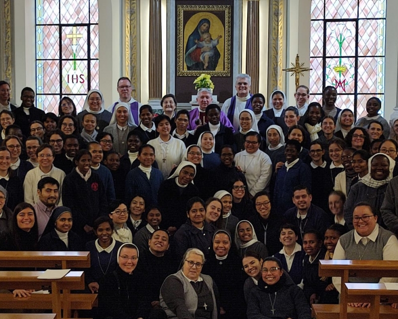 Božićno čestitanje novakinja, novaka i njihovih odgojitelja u Rimu