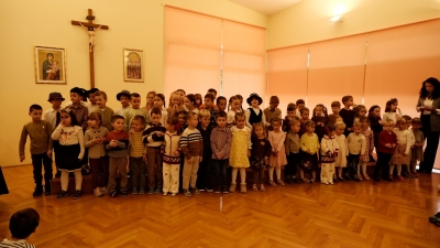 Zahvala-bogu-za-plodove-zemlje-i-blagoslov-kruha (1)