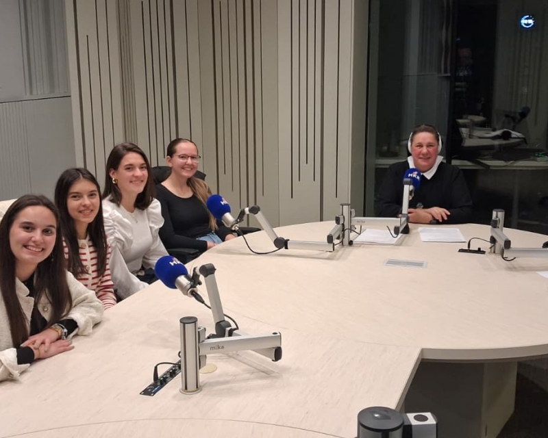 Radio emisija o studentskom domu za djevojke u našem samostanu u Petrinji Radio emisija o studentskom domu za djevojke u našem samostanu u Petrinji