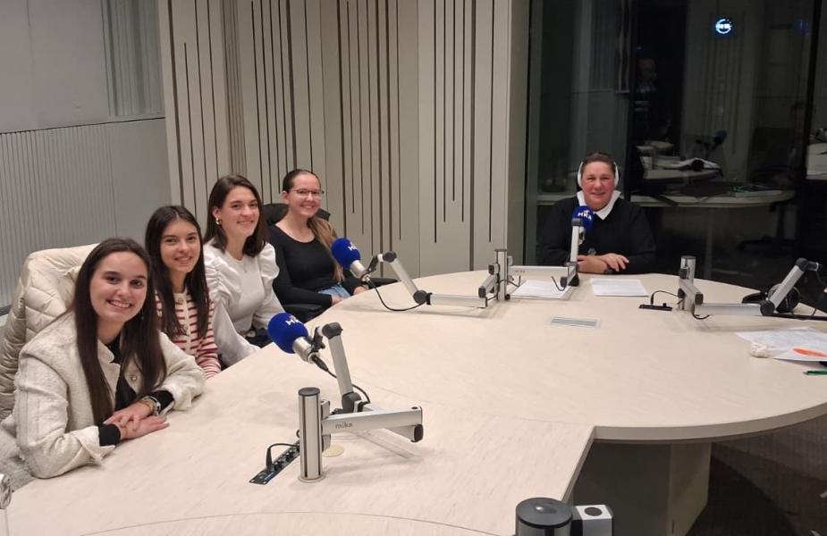 Radio emisija o studentskom domu za djevojke u našem samostanu u Petrinji