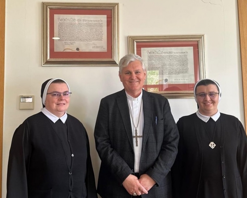 Provincijalna glavarica s. Nevenka Jurak u posjetu mons. Vladi Košiću, sisačkom biskupu