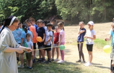 U Pleternici održan duhovno-rekreativni susret za prvopričesnike, roditelje i članove župnog zbora