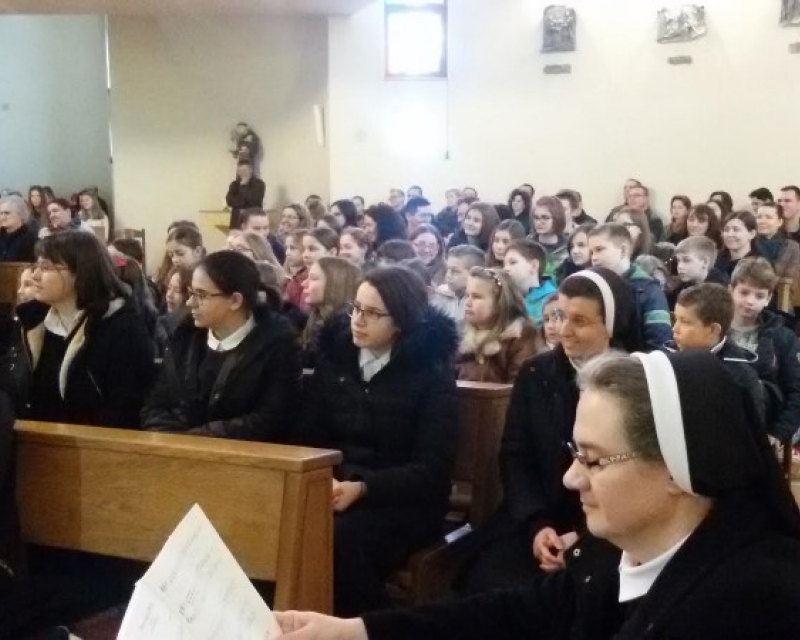Kandidatice i postulantice u pratnji s. Tee i s. Cecilije posjetile župu sv. Jelene u Šenkovcu