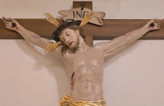 Kralj koji svoju moć pokazuje na križu