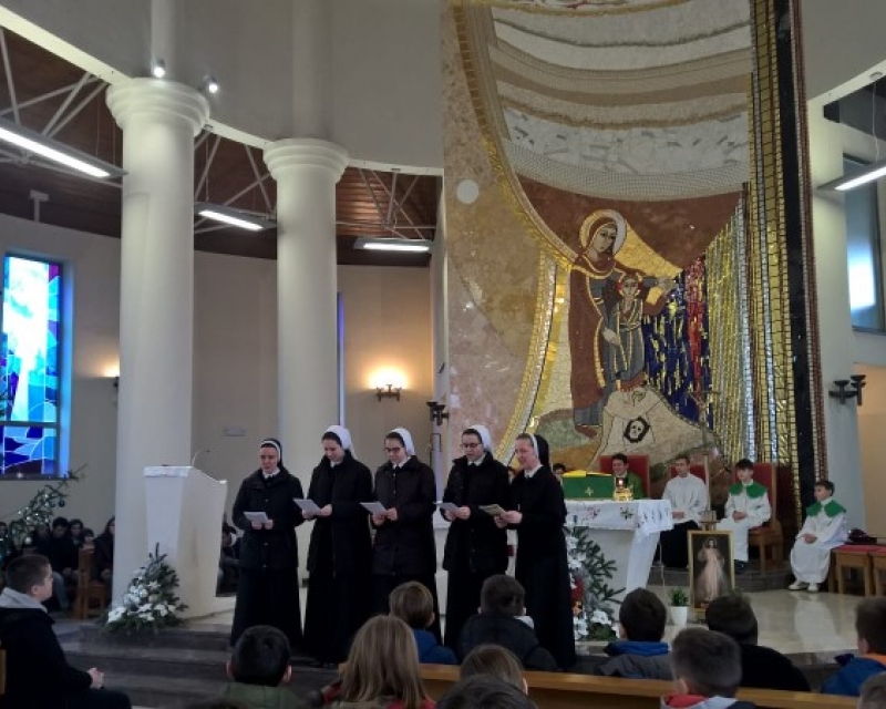 Sestre i novakinje posjetile župu Pohoda Blažene Djevice Marije u Sisku