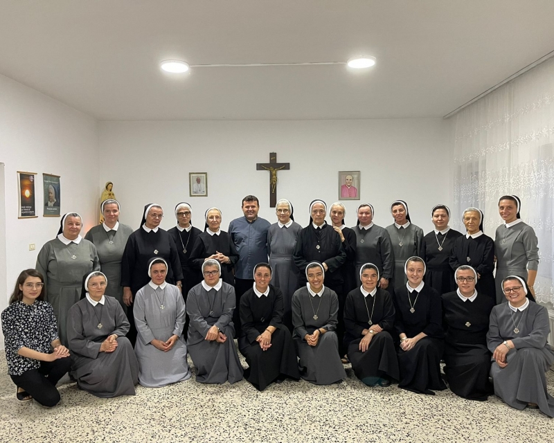 Proslava blagdana sv. Augustina i oproštaj od s. M. Jeronime Juroš u zajednici sv. Josipa u Skadru Proslava blagdana sv. Augustina i oproštaj od s. M. Jeronime Juroš u zajednici sv. Josipa u Skadru