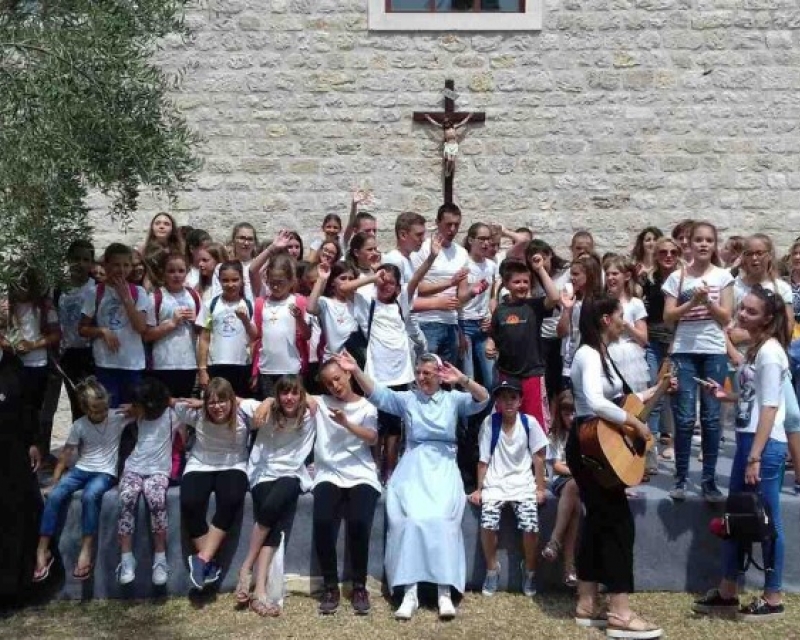 Susret dječjih crkvenih zborova u Karinu