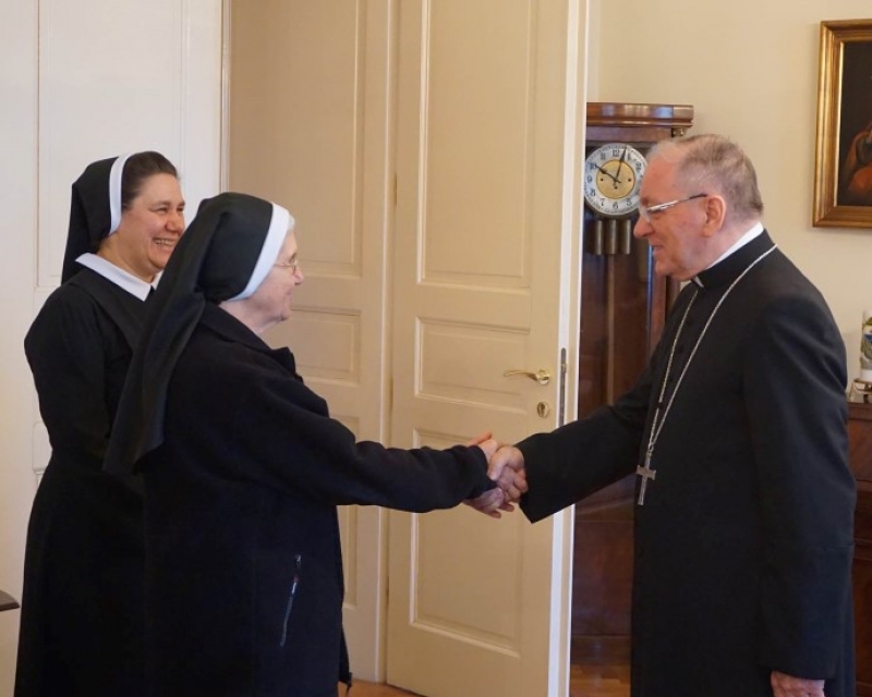 Susret s. Marie Dulce Adams i mons. dr. Antuna Škvorčevića Susret s. Marie Dulce Adams i mons. dr. Antuna Škvorčevića