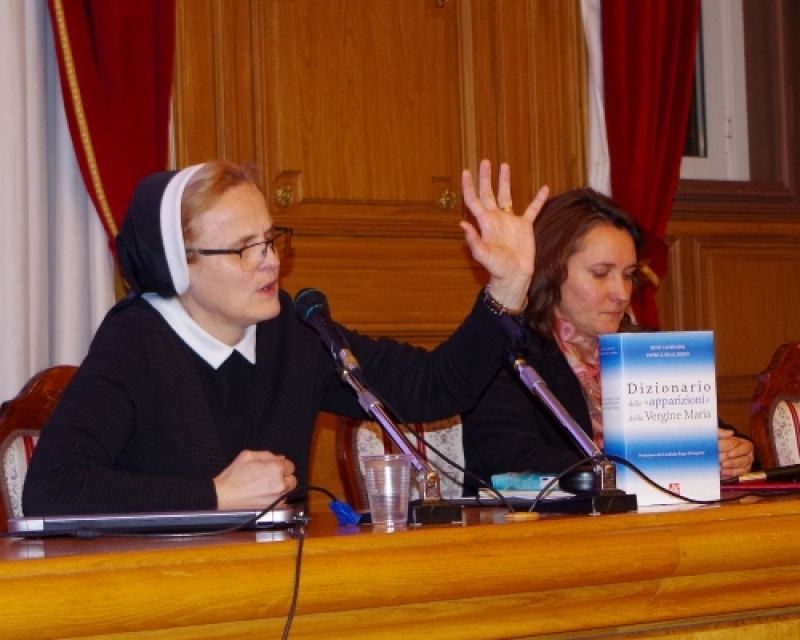 s. M. Nela Gašpar gostovala je na Kulturnoj tribini Teologije u Rijeci s. M. Nela Gašpar gostovala je na Kulturnoj tribini Teologije u Rijeci